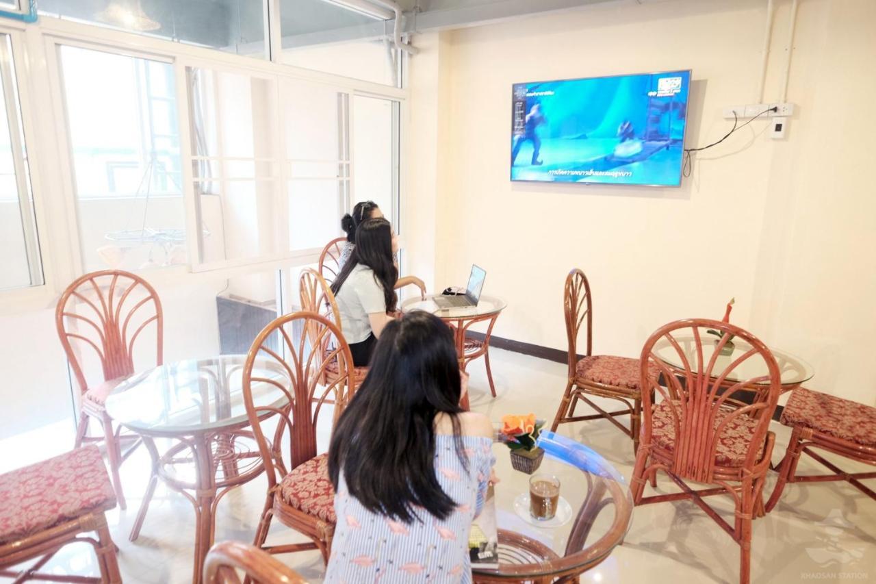 Хостел Khaosan Station (Adults Only) Бангкок Екстер'єр фото